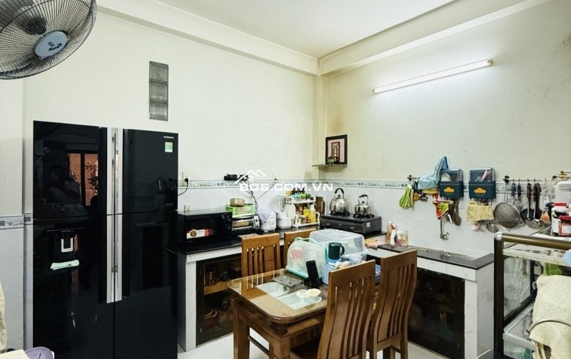 Bán nhà Hẻm 4m Lạc Long Quân Giáp Chợ Tân Bình, 59 m2, 4x14.5m. Chỉ 7.9 Tỷ còn TL với Chủ  .